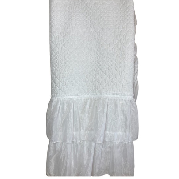 Vintage Quilt Ruffle Bedspread White Full Size Bed Ruffle Farmhouse Cottage Core - Picture 5 of 17